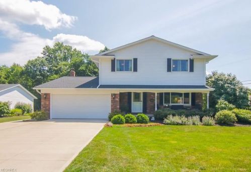 2125 Salem Pkwy, Cleveland, OH 44145-3352