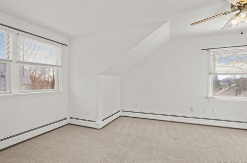 13 Prospect St, Greenwich CT 06830-6820 exterior