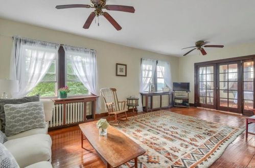 64 Prospect Ave, Valhalla NY 10595-1925 exterior