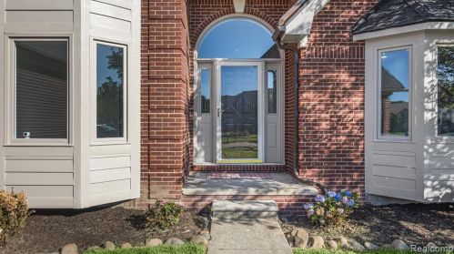 16225 Harvest Spring Ln, Macomb Township, MI 48042-2344