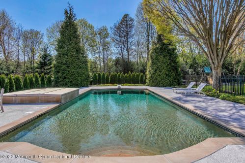 4 Tuxedo Rd, Locust NJ 07760-1825 exterior