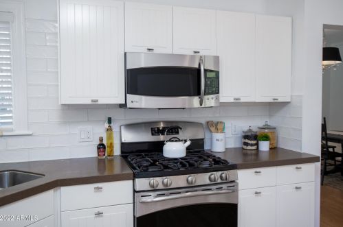 1242 Edgemont Ave, Phoenix AZ 85035-1735 exterior