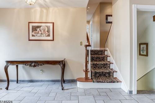 278 Ravenswood St, Mountainside NJ  07092-1360 exterior