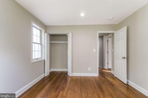 303 Greenwich Ln, Silver Spring MD  20910-4232 exterior