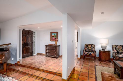 6101 Camino De Santa Valera, Tucson AZ  85718-3722 exterior