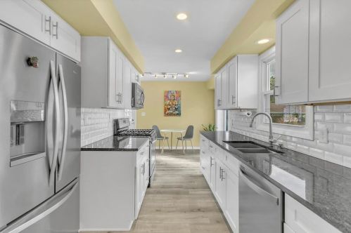 815 121st St, Milwaukee WI  53214-2004 exterior