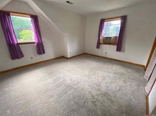 17 Pleasant Vw Rd, Poughkeepsie NY exterior