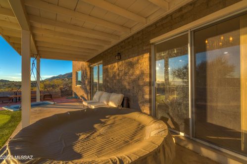 6541 Swan Rd, Tucson AZ  85718-1602 exterior