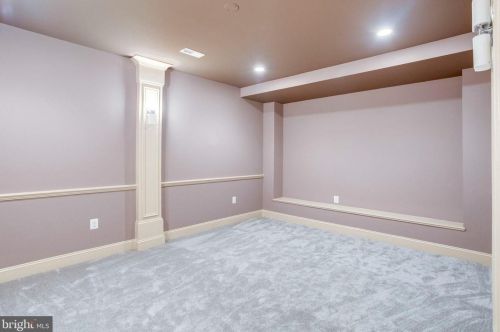 6801 Dillon Ave, Mc Lean VA  22101-4435 exterior