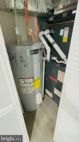 2222 69 St, Philadelphia PA 19142-1828 exterior