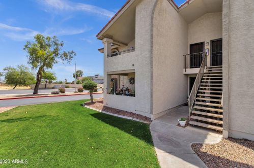 10610 48th St, Phoenix AZ 85044-1740 exterior