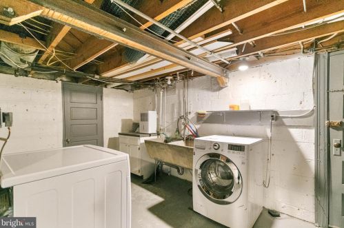 9111 Louis Ave, Silver Spring MD  20910-2129 exterior