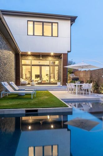 2909 Dyer St, Dallas TX 75205-1908 exterior