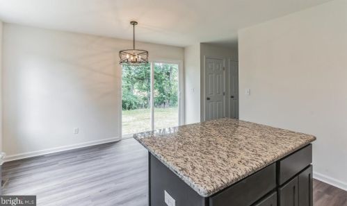 1010 West Ave, New Castle DE 19720-6233 exterior