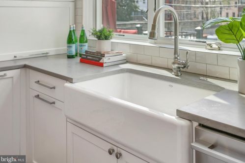 618 3 St, Washington DC 20002-4942 exterior