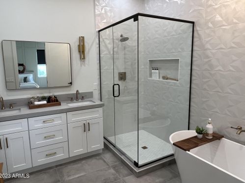 6841 12th Ave, Phoenix AZ  85013-1021 exterior