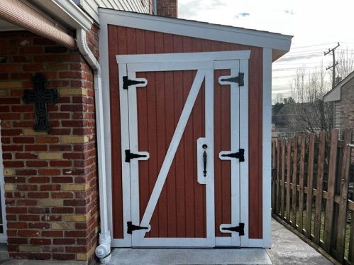 1477 Prospect Rd, Pittsburgh PA 15227-3733 exterior