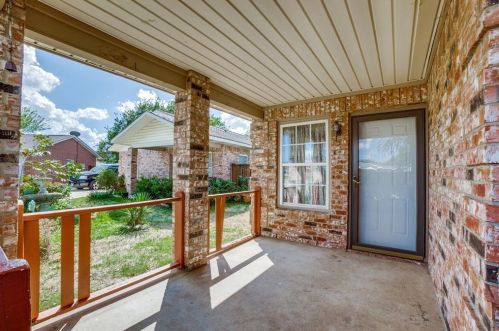 4011 Gray Oak Pl, Dallas, TX 75212-1593