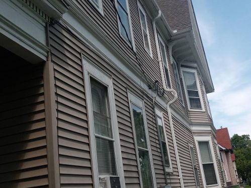 2437 2nd St, Milwaukee WI 53212-2809 exterior