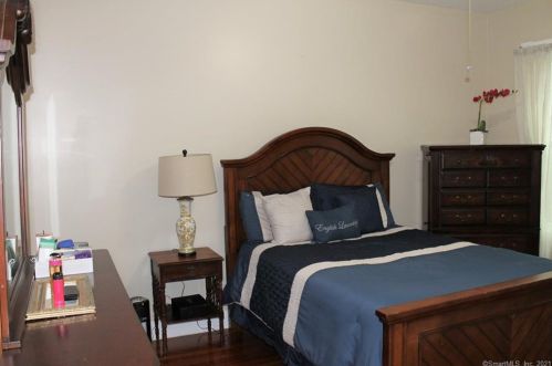 1078 Blvd, Hartford CT 06119-1714 exterior