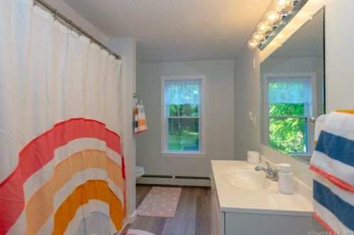 1414 Hartford Pike, Killingly CT 06241-1533 exterior