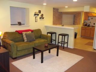 6251 Claremont Ave, Chicago IL  60659-2011 exterior