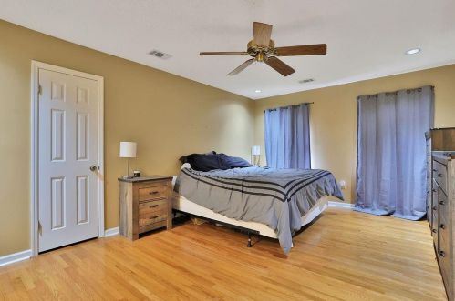 729 Crestview Ter, Gainesville GA 30501-3109 exterior