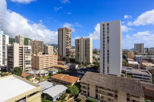 1535 Pensacola St, Honolulu HI  96822-3835 exterior