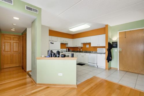 2919 Harlem Ave, Chicago, IL 60707-1289