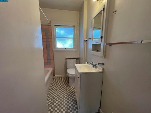 1208 Evelyn, Berkeley CA 94706-1311 exterior