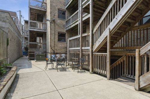 4754 Dover St, Chicago IL 60640-4648 exterior