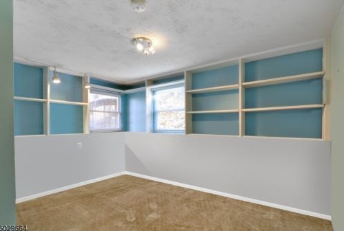 561 Shr Trl, Sparta NJ 07871-1208 exterior