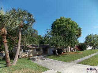 8409 Lopez Dr, Tampa FL  33615-4921 exterior