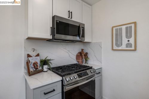 1307 Haskell St, Berkeley CA 94702-2415 exterior