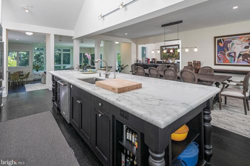 307 Edgerstoune Rd, Princeton NJ 08540-6716 exterior