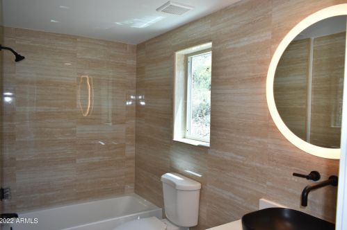 1825 Cinnabar Ave, Phoenix AZ  85020-1916 exterior