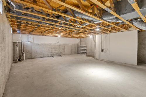 4246 Ridgewood Ln, Milwaukee WI 53221-1094 exterior