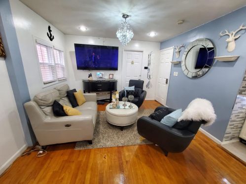 556 St, Union City NJ 07087-2510 exterior