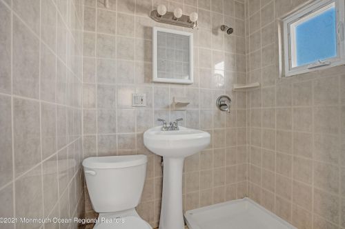 9 Danby Pl, Point Pleasant Beach NJ  08742-5621 exterior