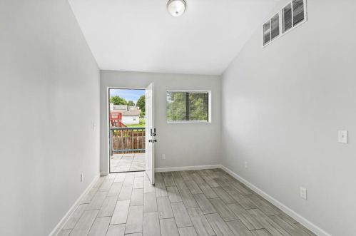 379 Elm St, Atlanta GA 30318-8501 exterior