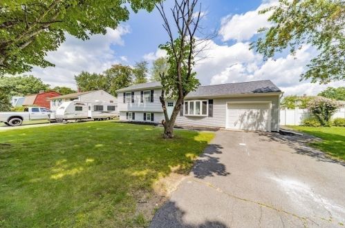 145 Wildwood Ave, Springfield MA  01118-1955 exterior