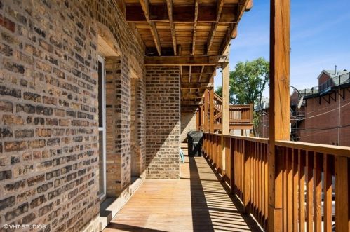 4027 Southport Ave, Chicago IL  60613-1908 exterior