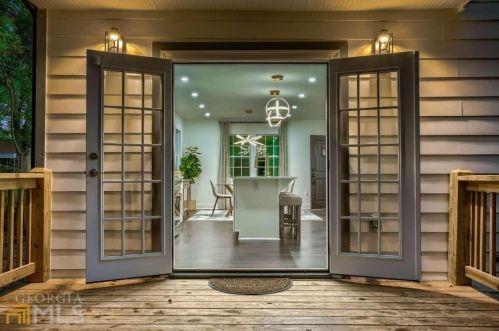 1415 Almont Dr, Atlanta GA 30310-3756 exterior