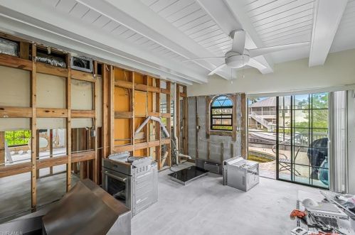 1283 Grand Canal Dr, Naples FL 34110-1506 exterior