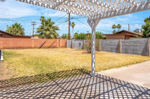 3426 Elm St, Phoenix AZ 85033-1039 exterior