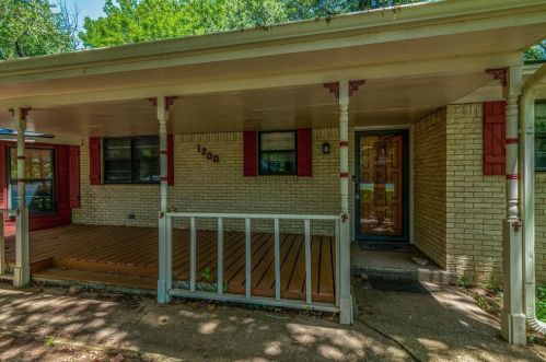 1200 Woodlawn Blvd, Denison, TX 75020-5934