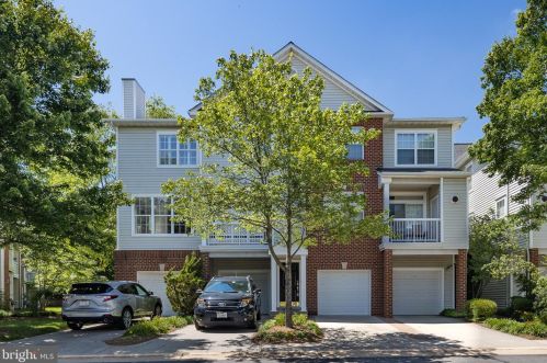 13104 Marcey Creek Rd, Herndon, VA 20171-4803
