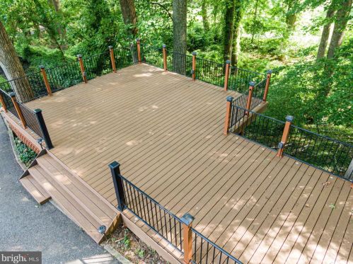 5066 Bonnie Branch Rd, Ellicott MD 21043-7002 exterior