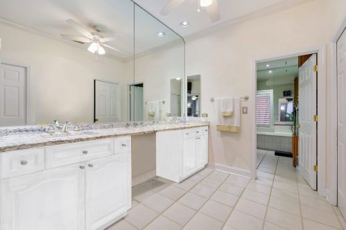 1413 Pr Ave, Chicago IL 60628-6232 exterior