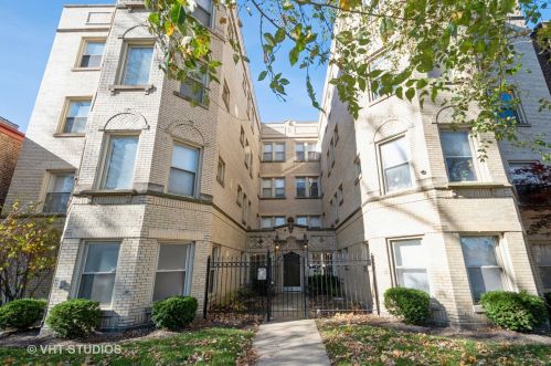 7434 Oakley Ave, Chicago, IL 60645-1771